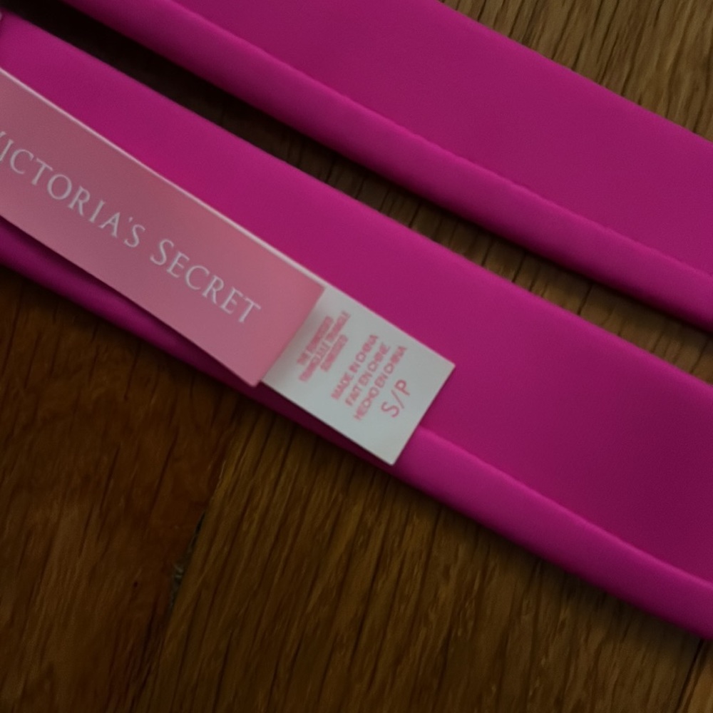 Bright pink, Victoria’s Secret padded triangle, bikini top - Picture 3 of 3